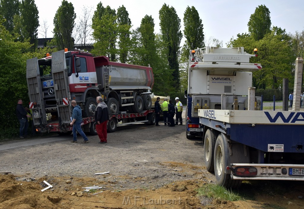 Schwerer VU LKW Zug Bergheim Kenten Koelnerstr P621.JPG - Miklos Laubert